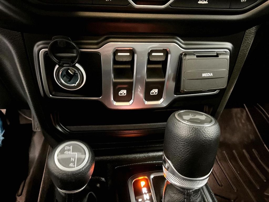 Used 2023 Jeep Wrangler Sport AWD/4WD image 26