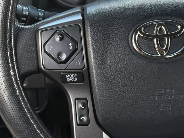 Used 2017 Toyota Tacoma TRD Sport w/ Tow Package (A/T) AWD/4WD image 13