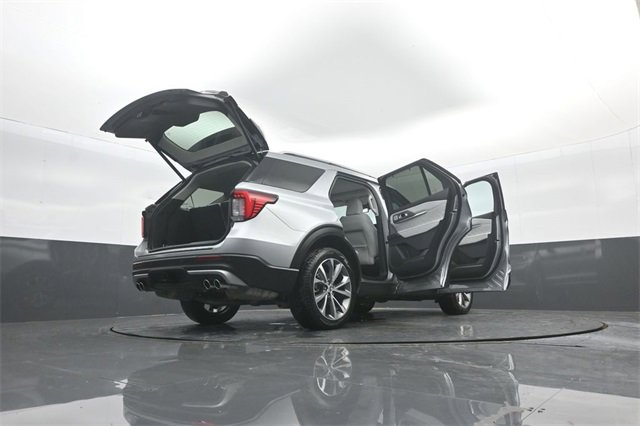 Certified 2025 Ford Explorer Platinum w/ Ultimate Package image 39