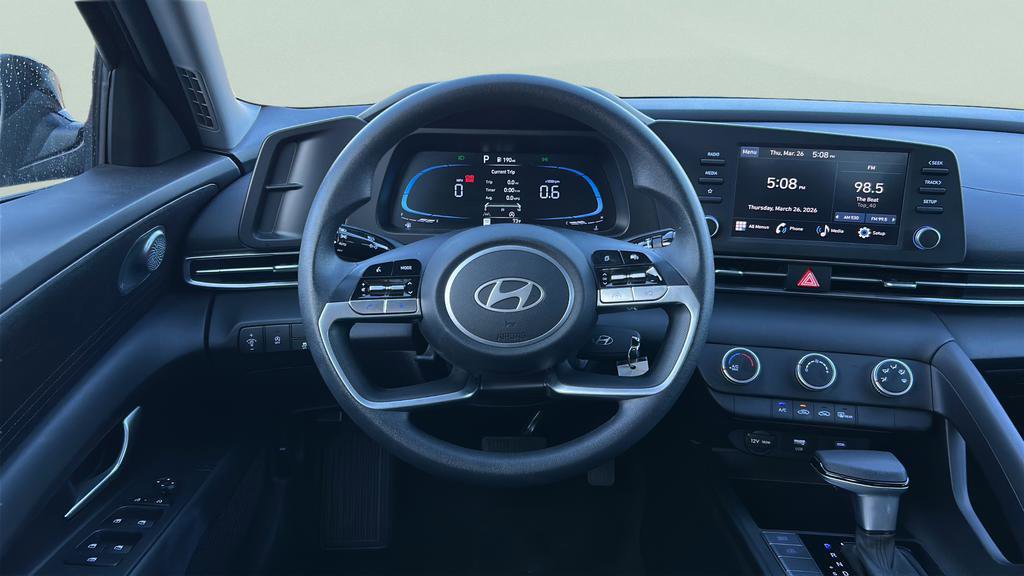 Certified 2025 Hyundai Elantra SE image 16