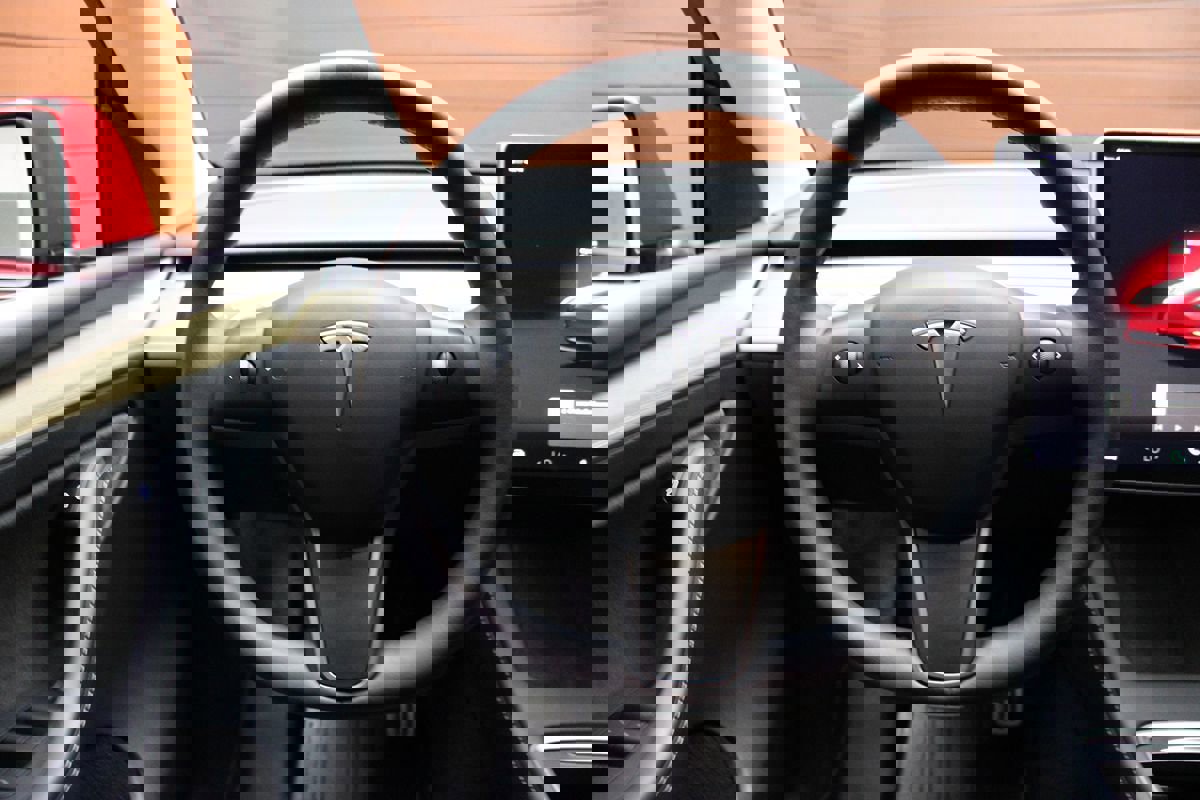 Used 2023 Tesla Model Y Performance image 27