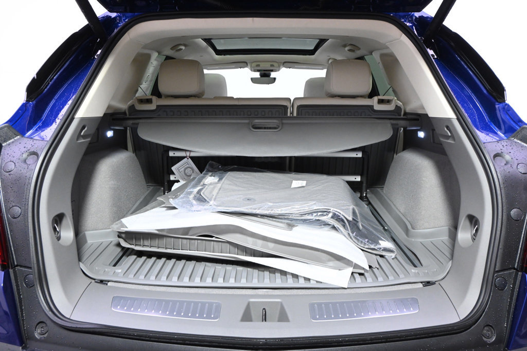New 2026 Cadillac XT5 Premium Luxury w/ LPO, Floor Liner Package AWD/4WD image 19
