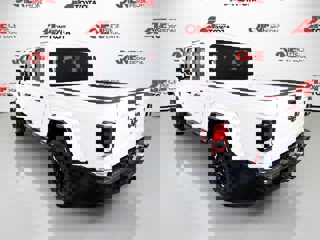 Used 2024 Jeep Gladiator Sport image 5