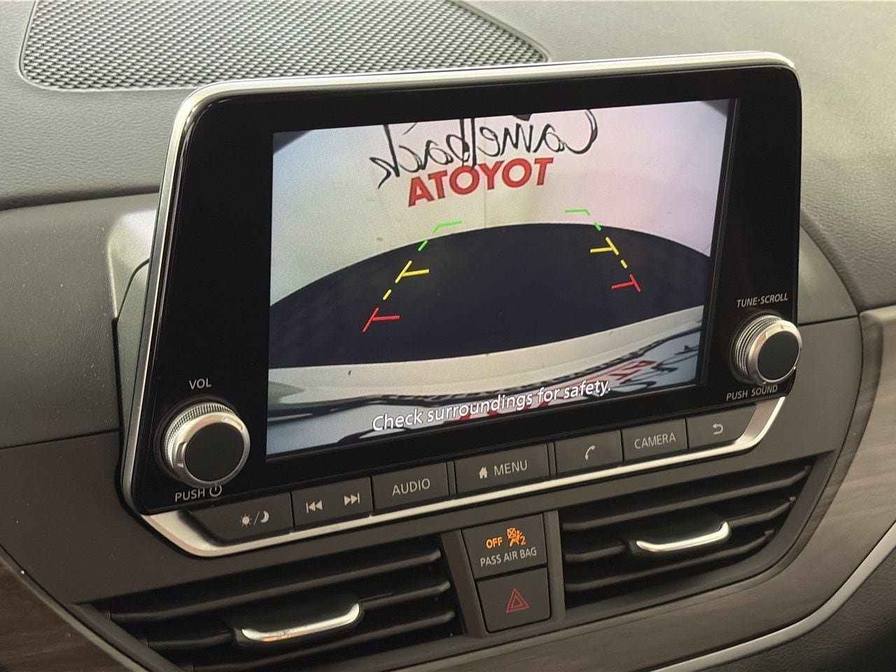 Used 2025 Nissan Altima 2.5 SV FWD image 16