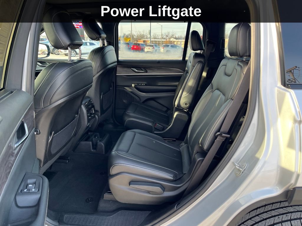 Used 2024 Jeep Grand Cherokee L Limited w/ Luxury Tech Group II image 16