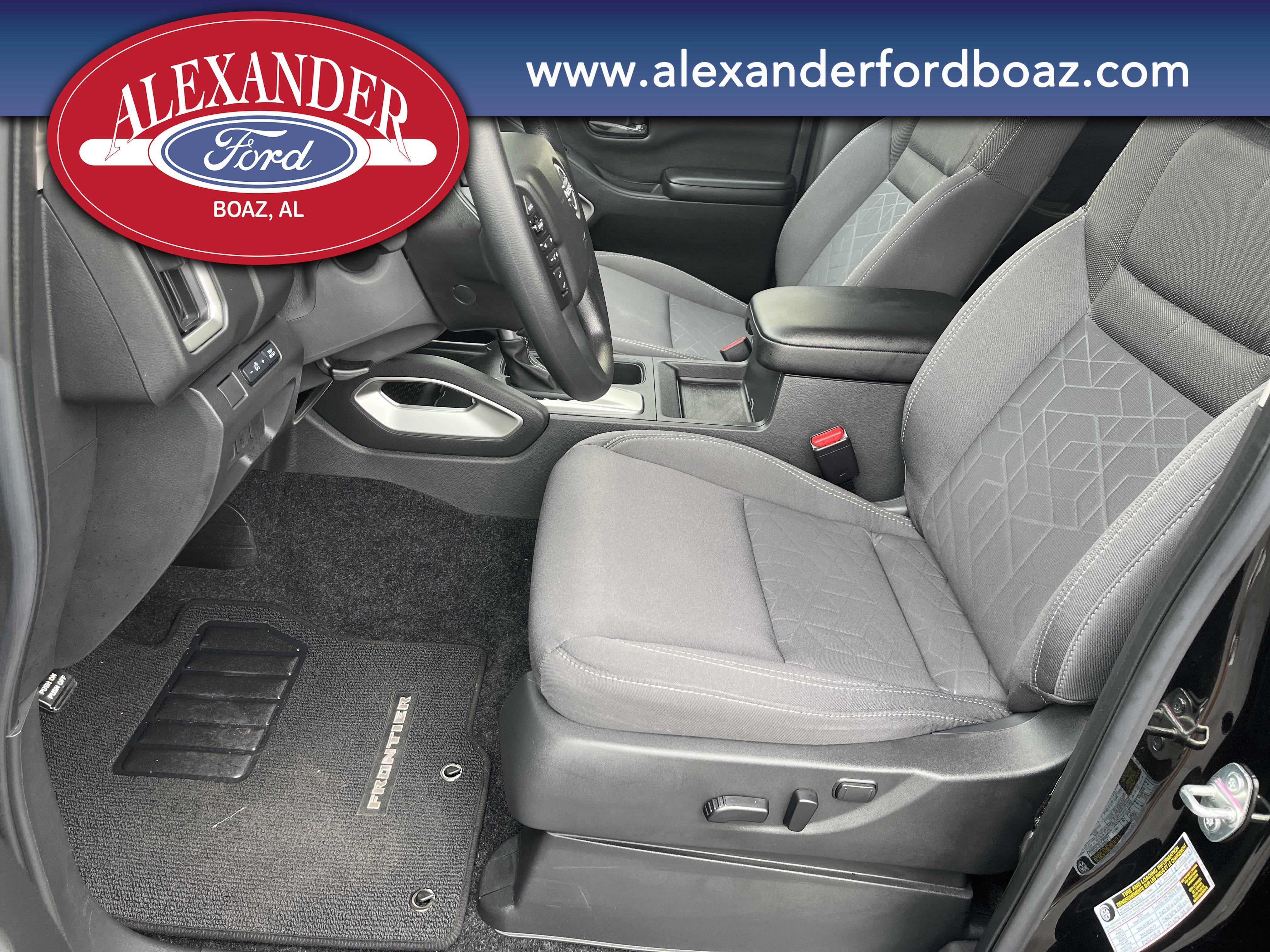 Used 2025 Nissan Frontier SV image 10