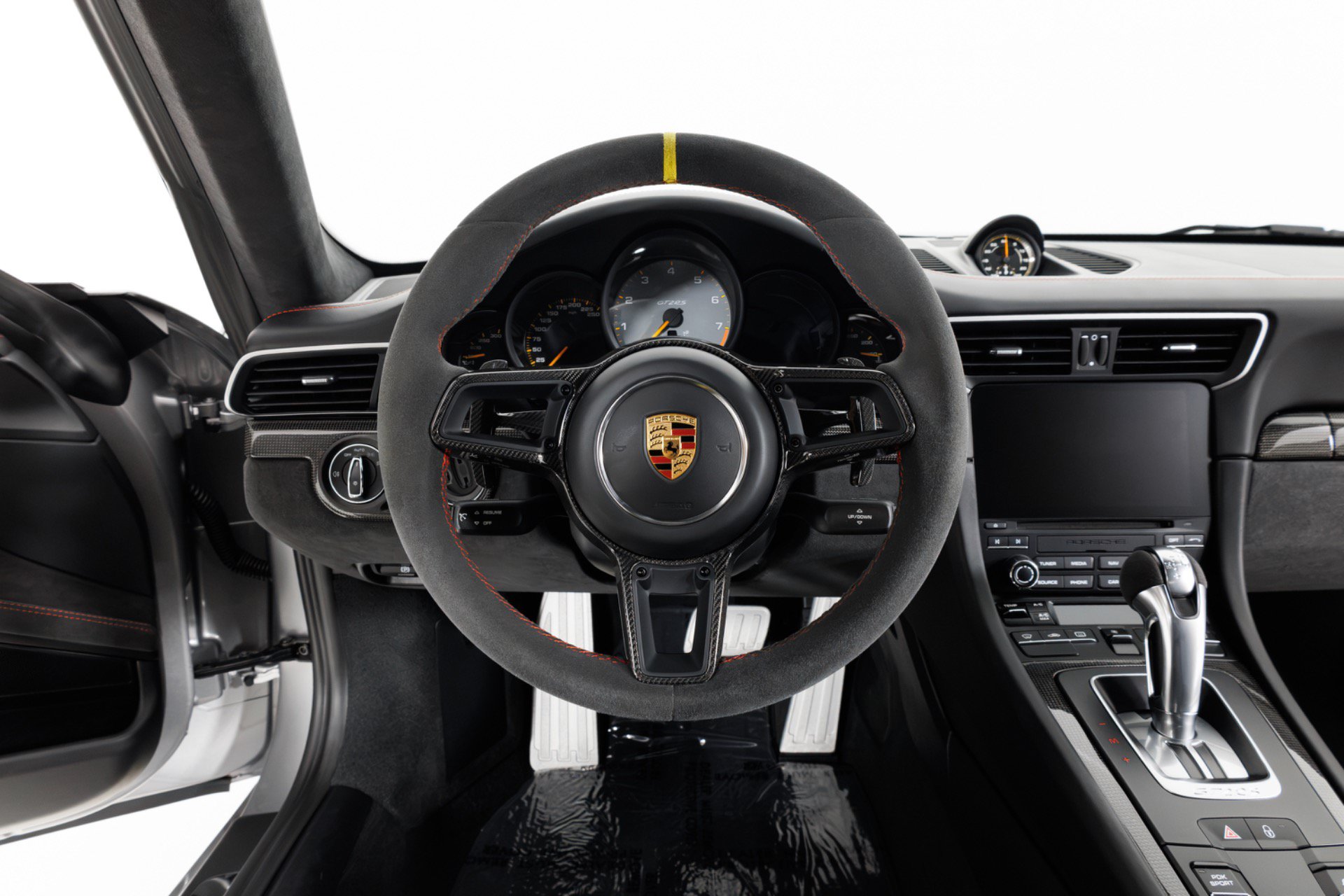 Used 2018 Porsche 911 GT2 RS RWD image 19