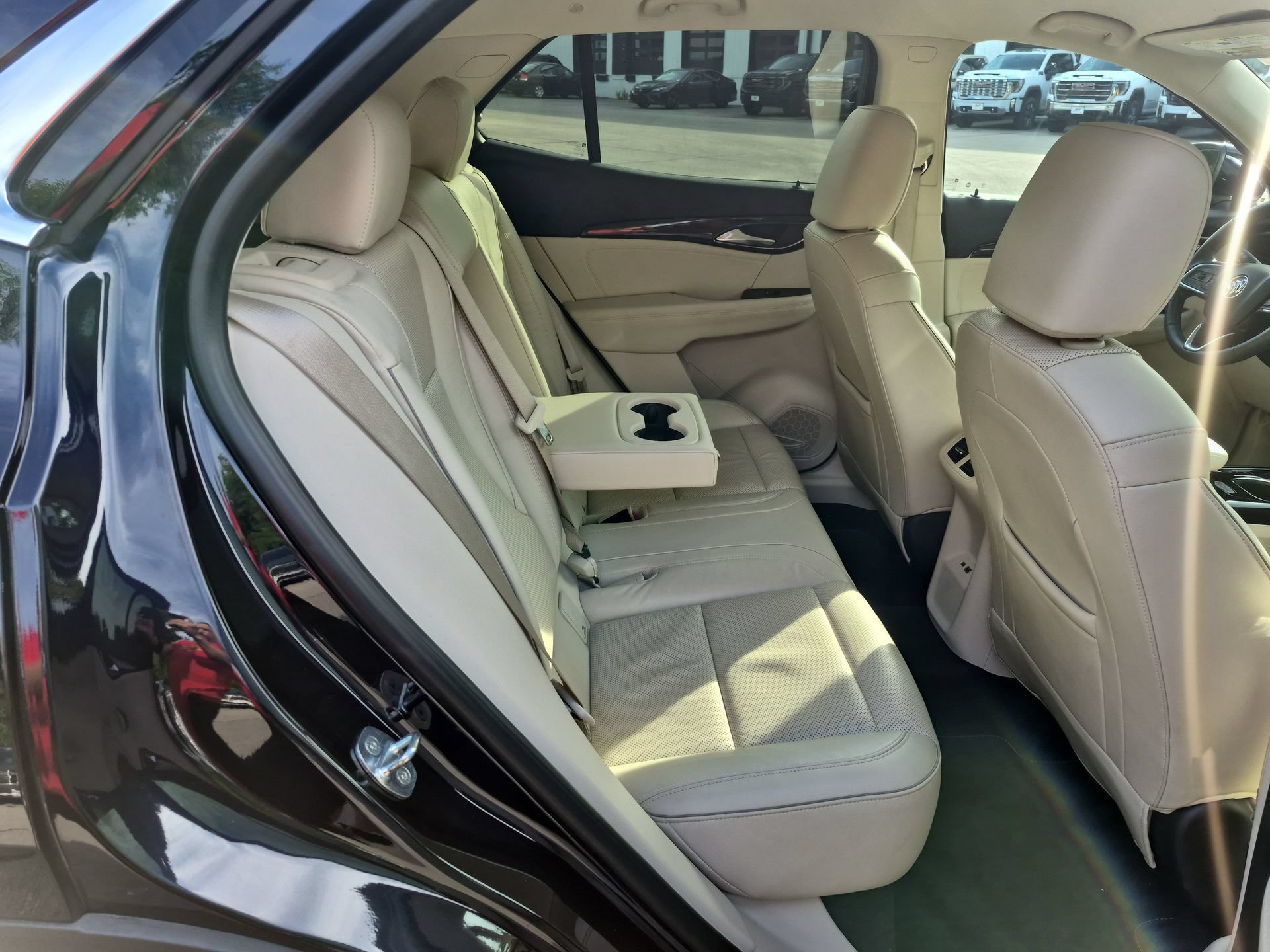 Used 2021 Buick Envision Essence w/ Technology Package I AWD/4WD image 28