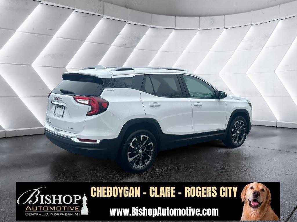 Used 2024 GMC Terrain SLT image 18