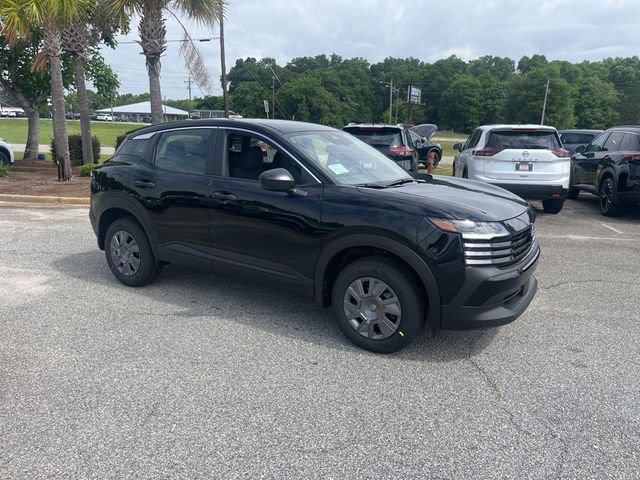 Used 2026 Nissan Kicks S FWD image 1