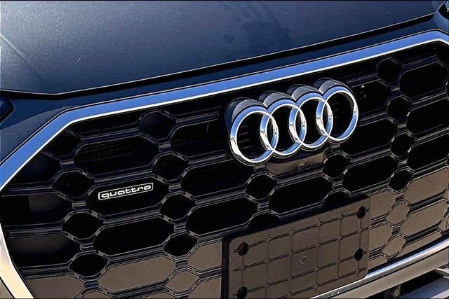 Used 2022 Audi Q5 2.0T Premium Plus w/ Premium Plus Package AWD/4WD image 30