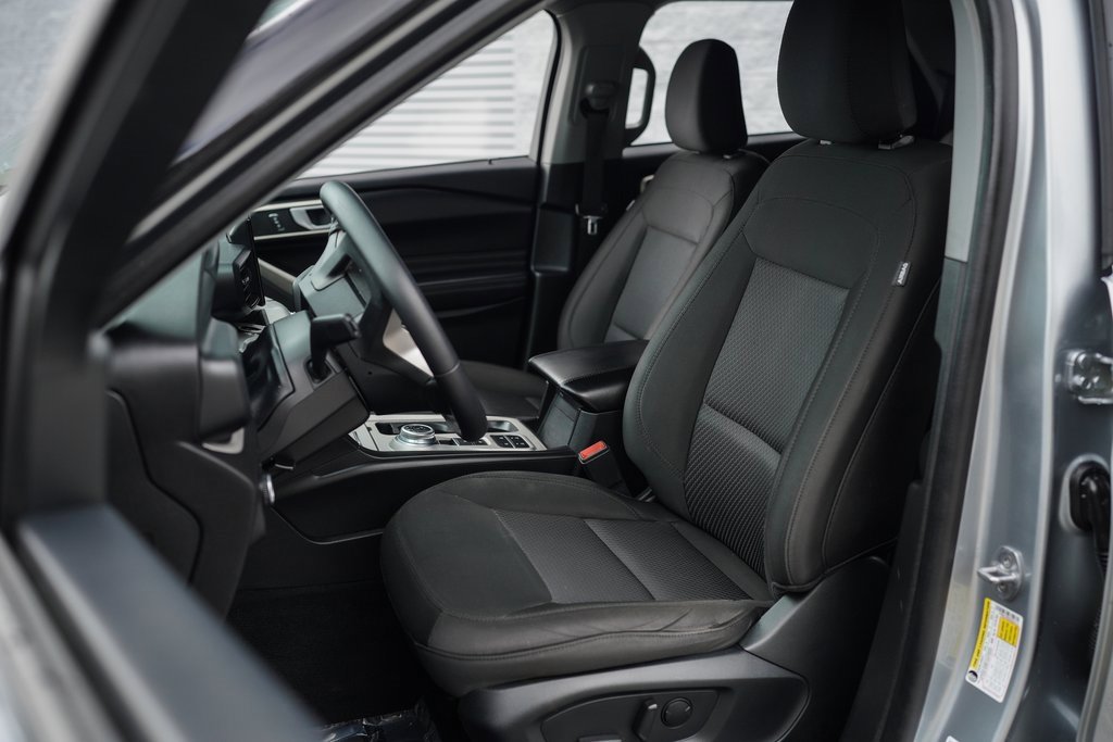 Used 2023 Ford Explorer XLT image 22