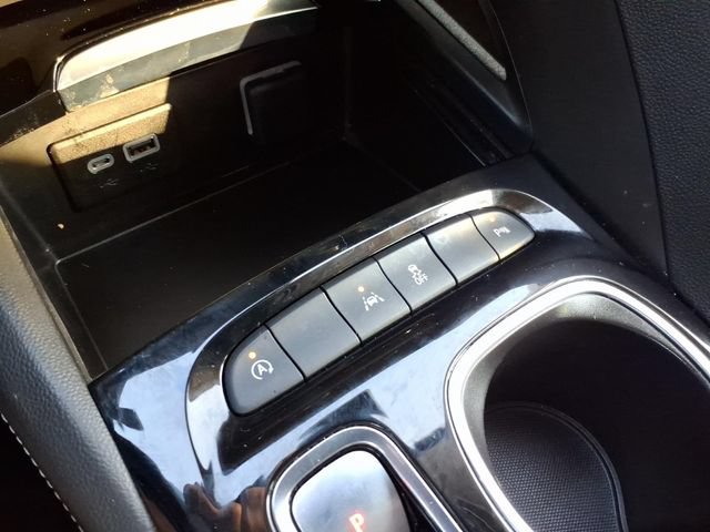 Used 2023 Buick Envision Preferred FWD image 34