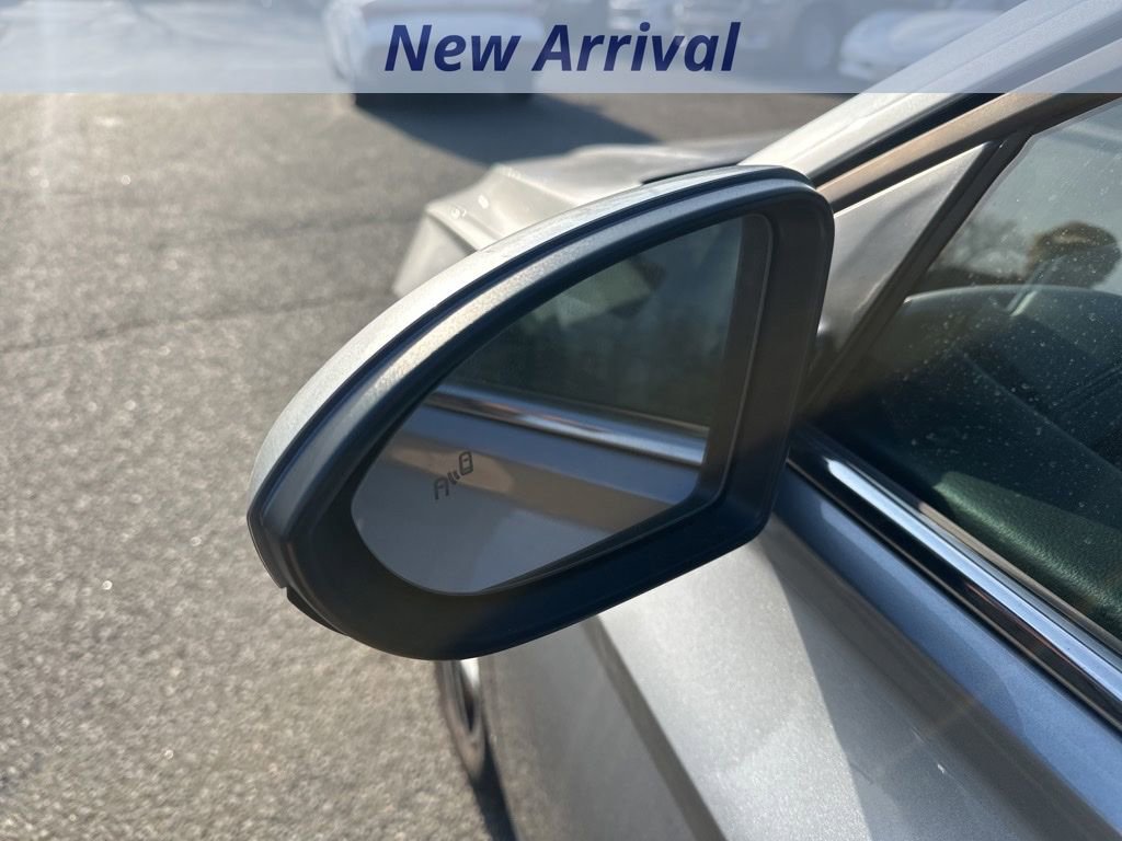 Used 2025 Volkswagen Jetta SE image 10