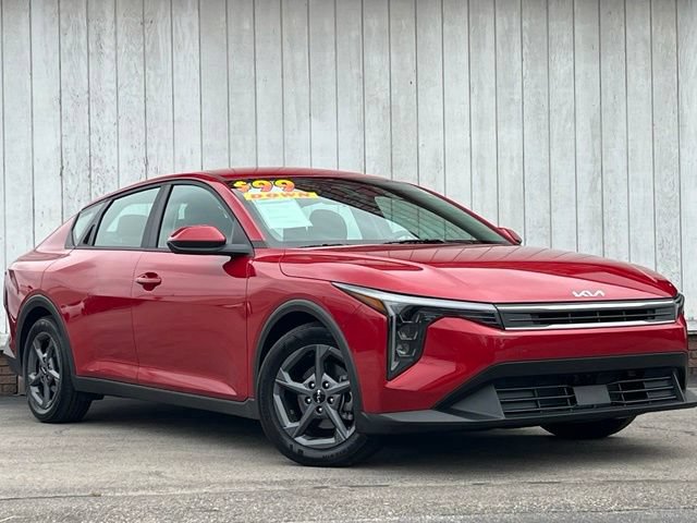 Certified 2025 Kia K4 FWD image 1