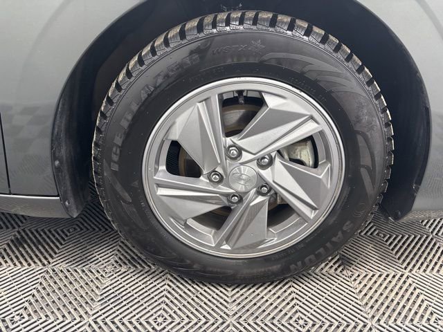 Used 2025 Hyundai Elantra SE image 7