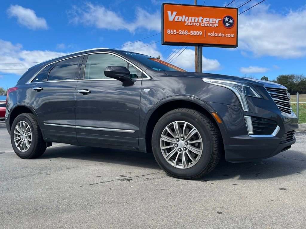 Used 2017 Cadillac XT5 Luxury FWD image 1