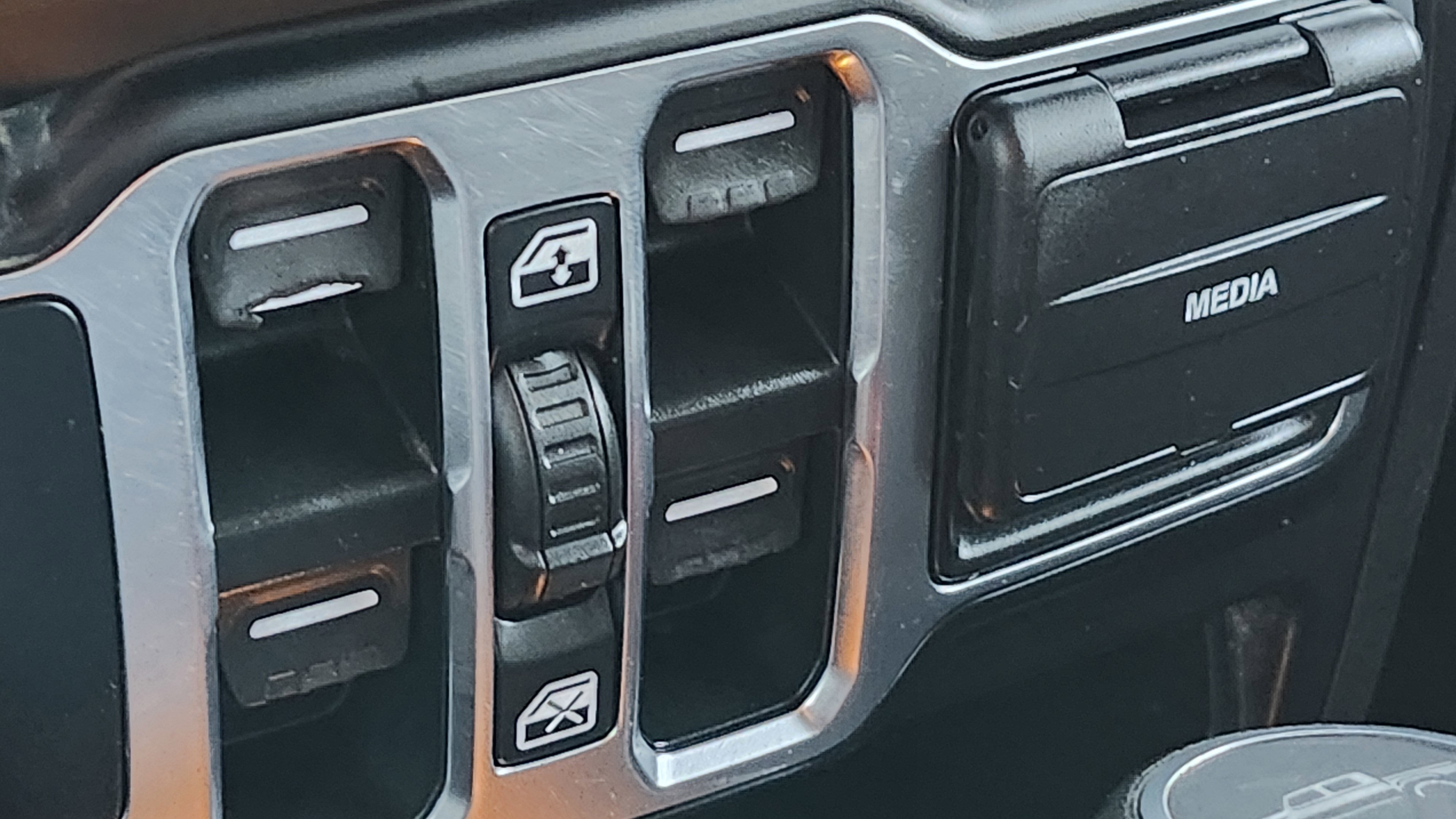 Used 2023 Jeep Gladiator Overland w/ Cold Weather Group image 26