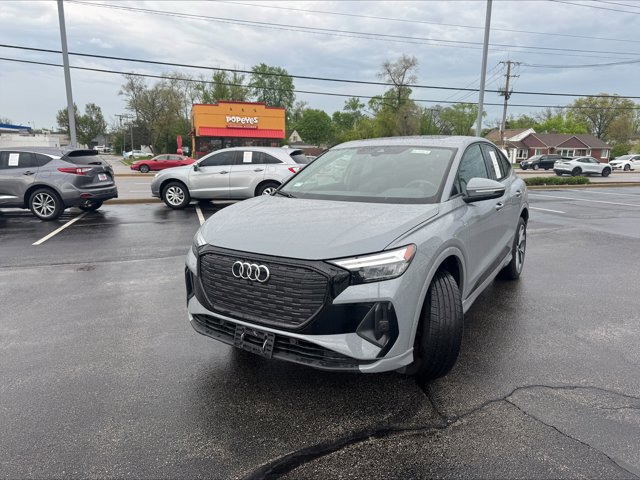 Used 2023 Audi Q4 e-tron Premium Plus w/ Premium Plus AWD/4WD image 3