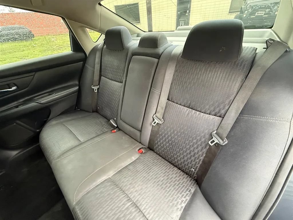 Used 2017 Nissan Altima 2.5 S FWD image 21