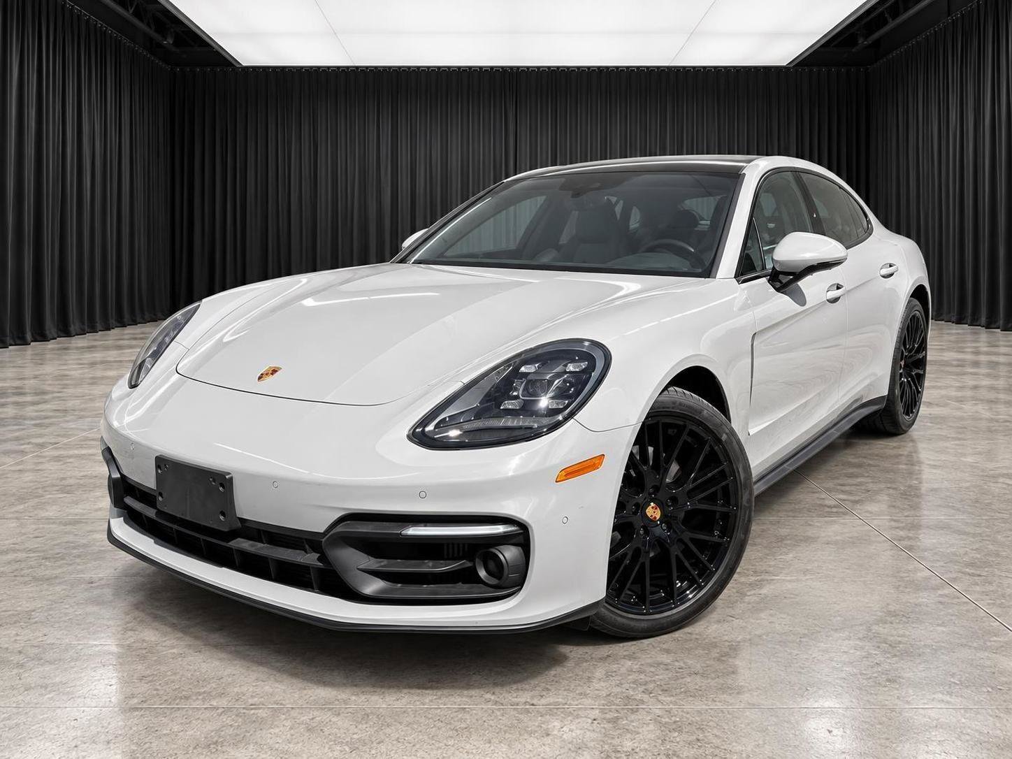 Used 2023 Porsche Panamera 4 Platinum Edition AWD/4WD image 1