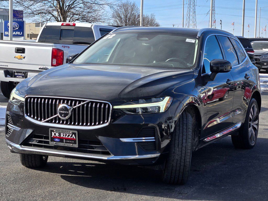 Used 2022 Volvo XC60 T8 Inscription w/ Advanced Package image 3