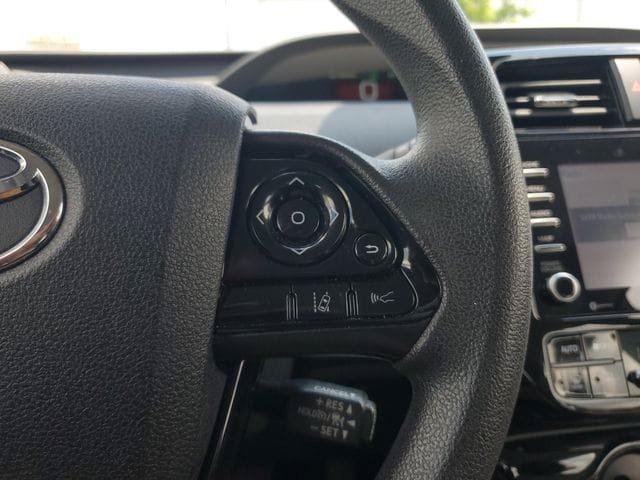 Used 2022 Toyota Prius LE FWD image 23