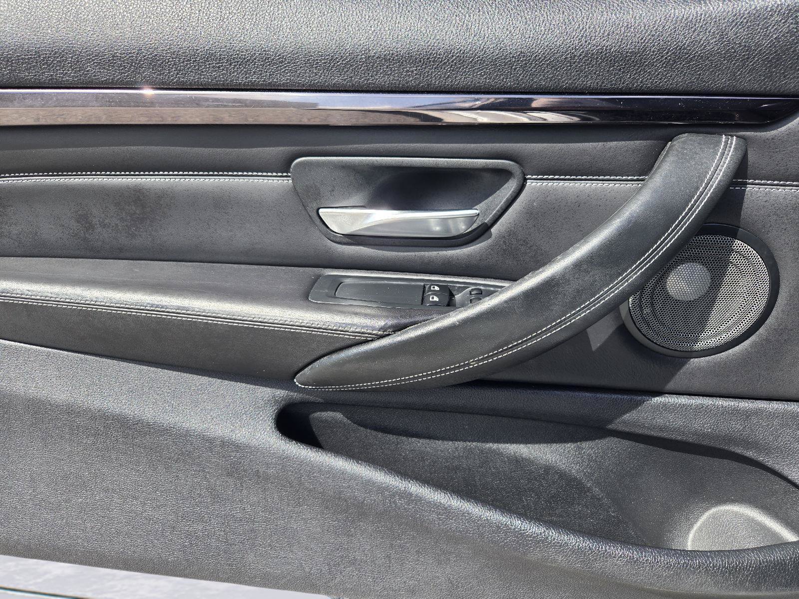 Used 2015 BMW M4 Coupe RWD image 21