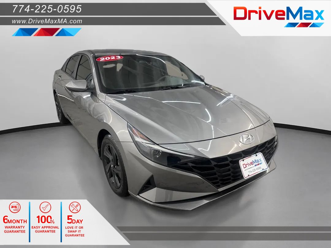 Used 2023 Hyundai Elantra SEL w/ Cargo Package FWD image 1
