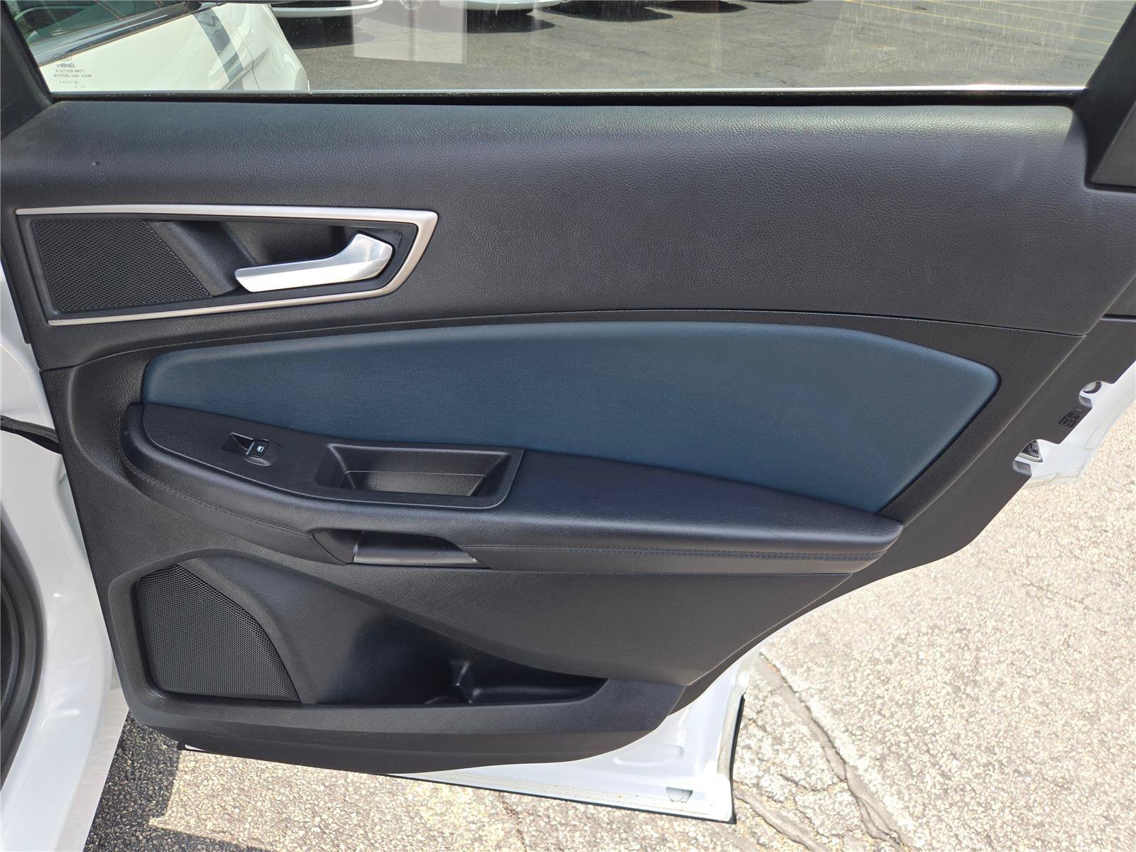 Used 2022 Ford Edge SEL w/ Sport Appearance Package AWD/4WD image 18