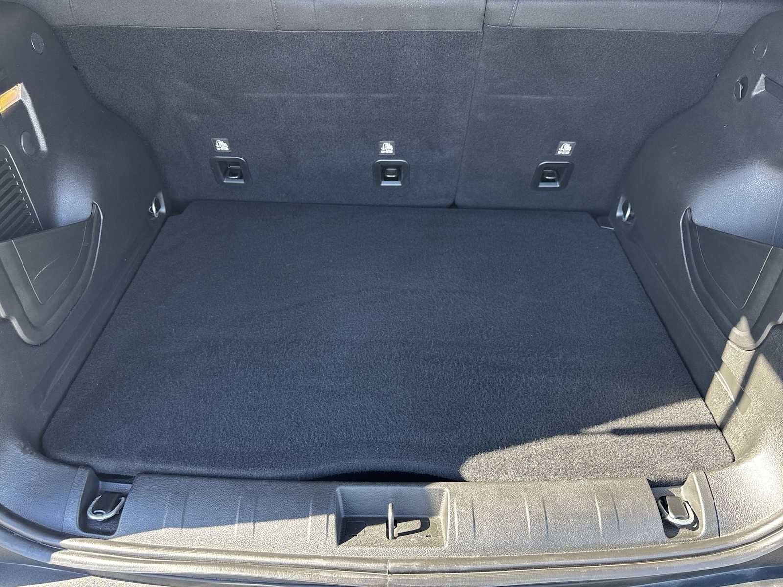 Used 2020 Jeep Renegade Altitude w/ UConnect 8.4 Nav Group image 23