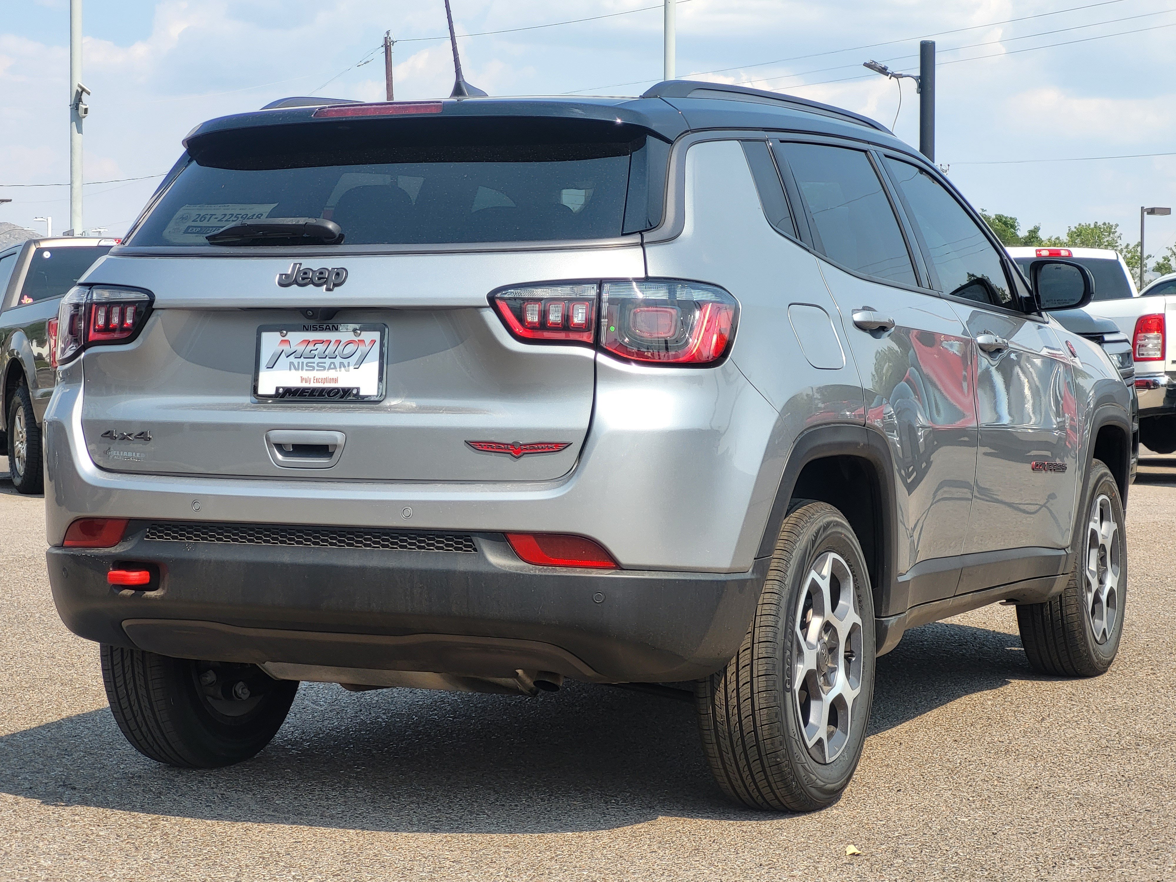 Used 2022 Jeep Compass Trailhawk w/ Trailhawk Convenience Group AWD/4WD image 4