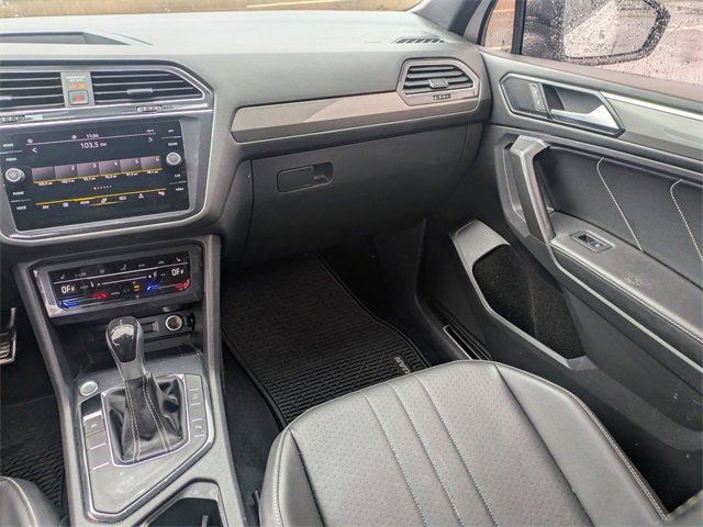 Used 2022 Volkswagen Tiguan SE R-Line image 19