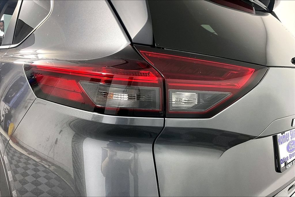Used 2023 Nissan Rogue SV AWD/4WD image 29