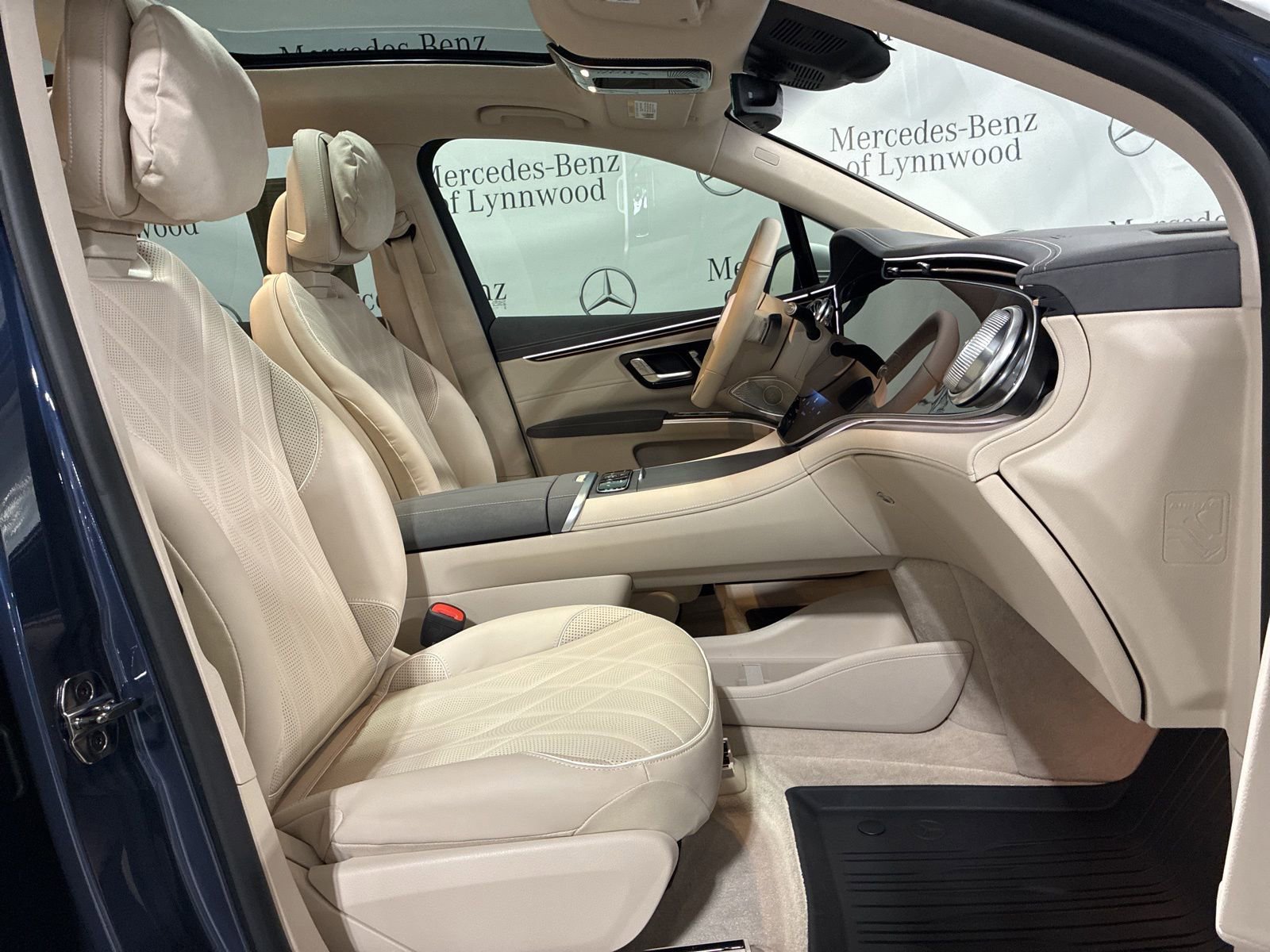 Used 2025 Mercedes-Benz EQS 450+ 4MATIC SUV image 23