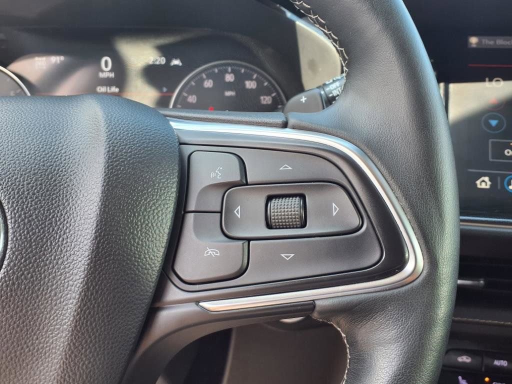 Certified 2021 Buick Envision Essence w/ Sport Touring Package image 16