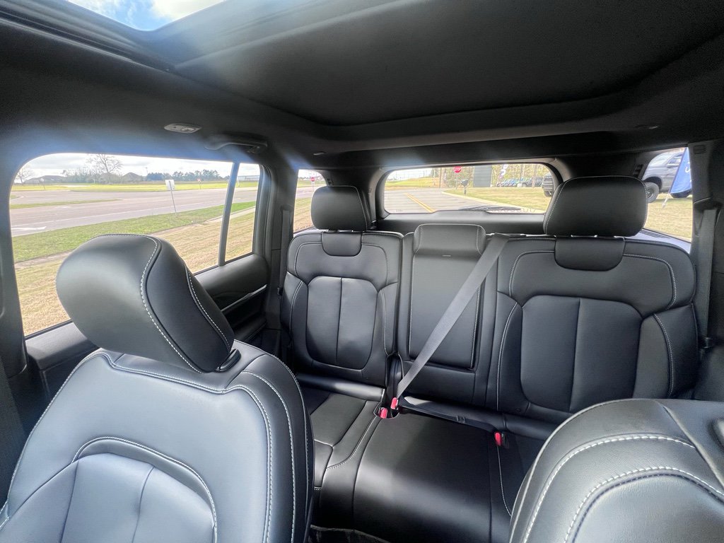 New 2026 Jeep Grand Cherokee Limited w/ Limited Altitude Package RWD image 24