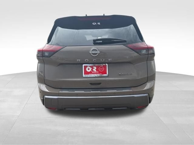 Used 2025 Nissan Rogue SL w/ Tech Package AWD/4WD image 7