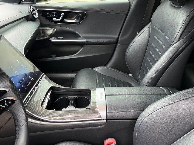 Used 2022 Mercedes-Benz C 300 Sedan image 10