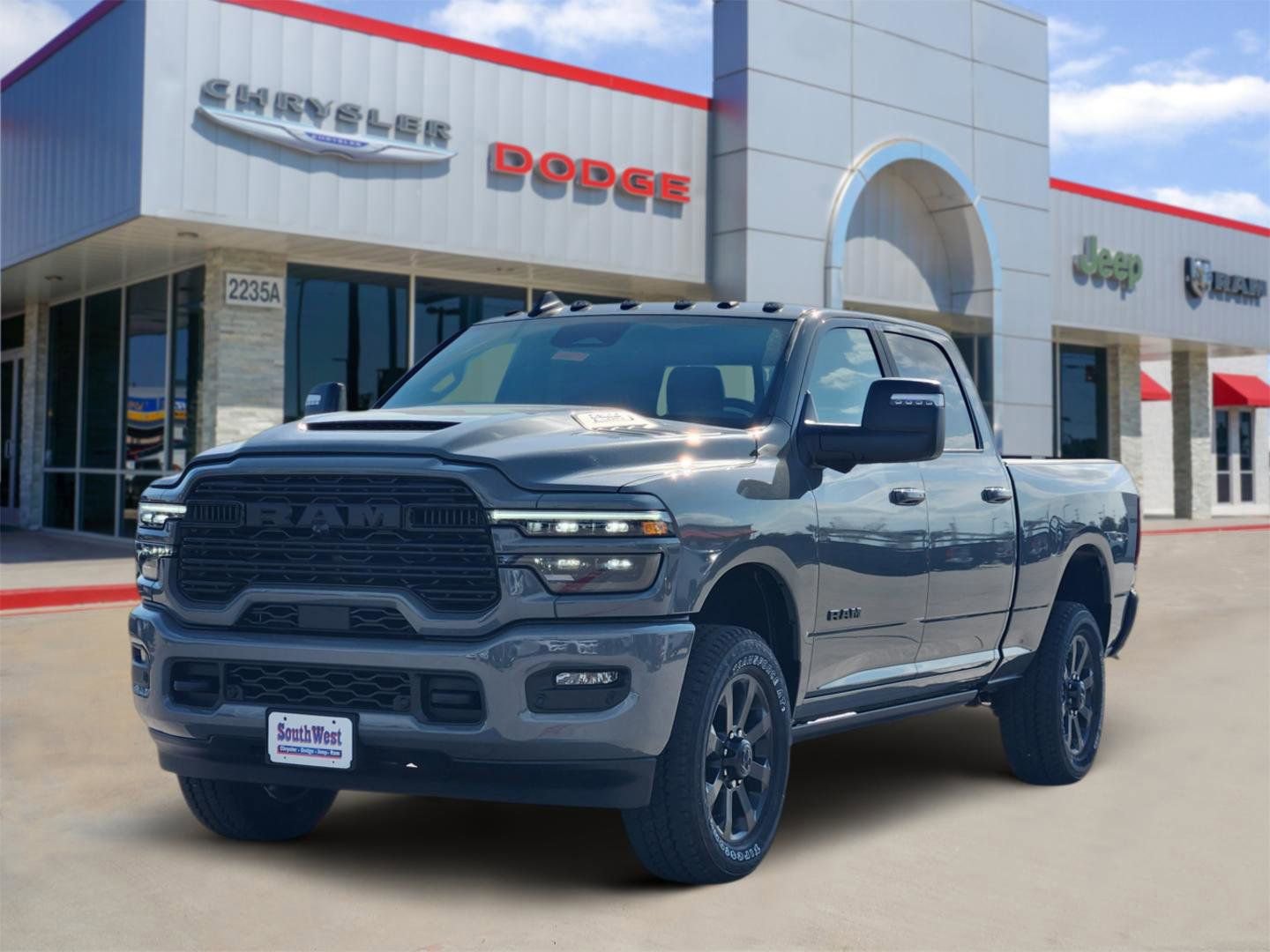 New 2026 RAM 2500 Laramie AWD/4WD image 2