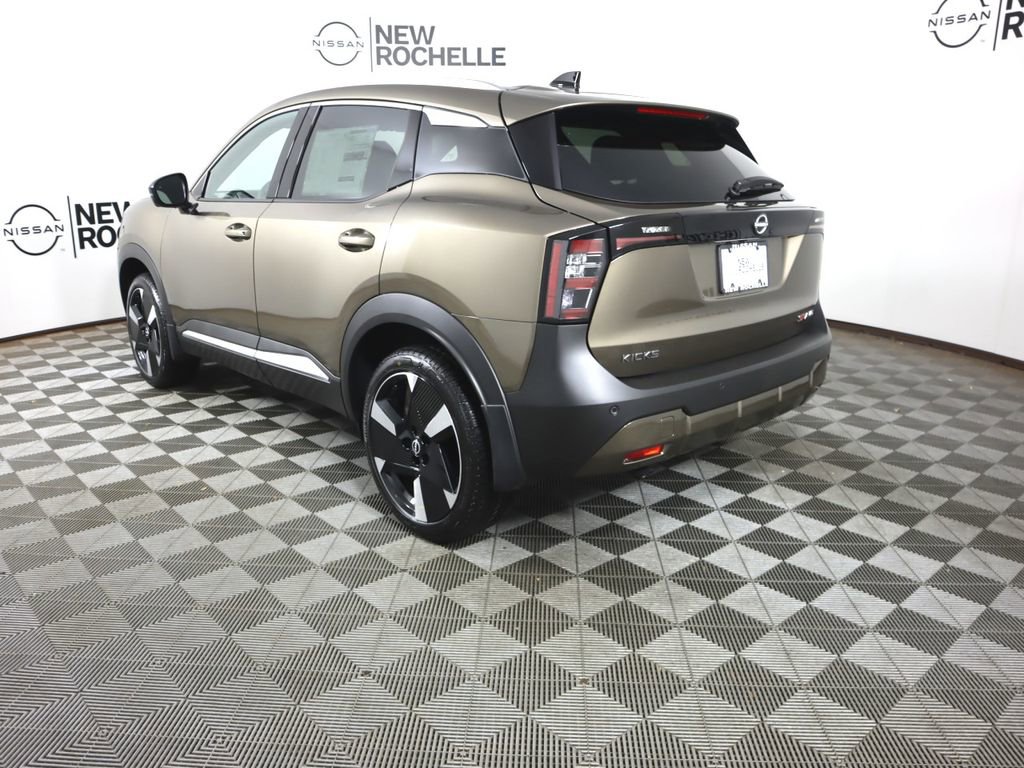 New 2026 Nissan Kicks SR w/ Cold Weather Package image 5