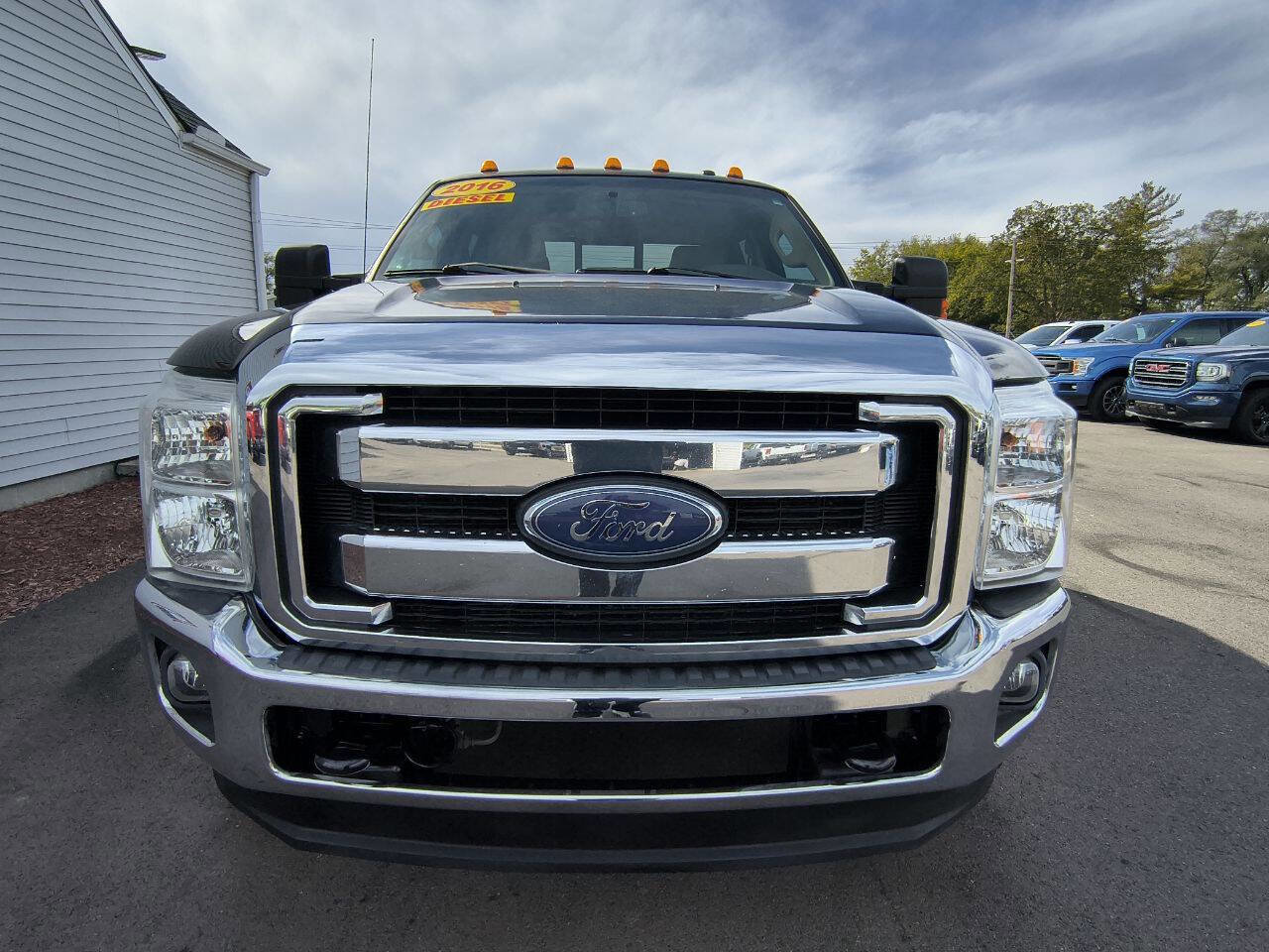 Used 2016 Ford F250 Lariat w/ Lariat Ultimate Package image 3