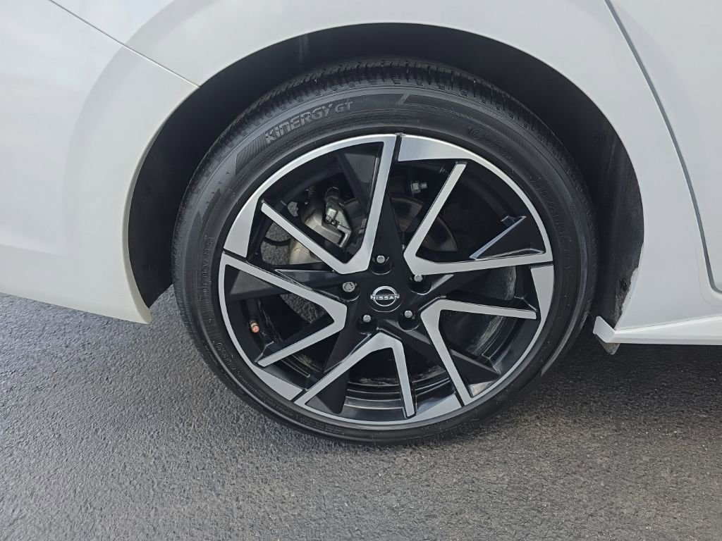 Used 2024 Nissan Sentra SR w/ SR Premium Package image 6