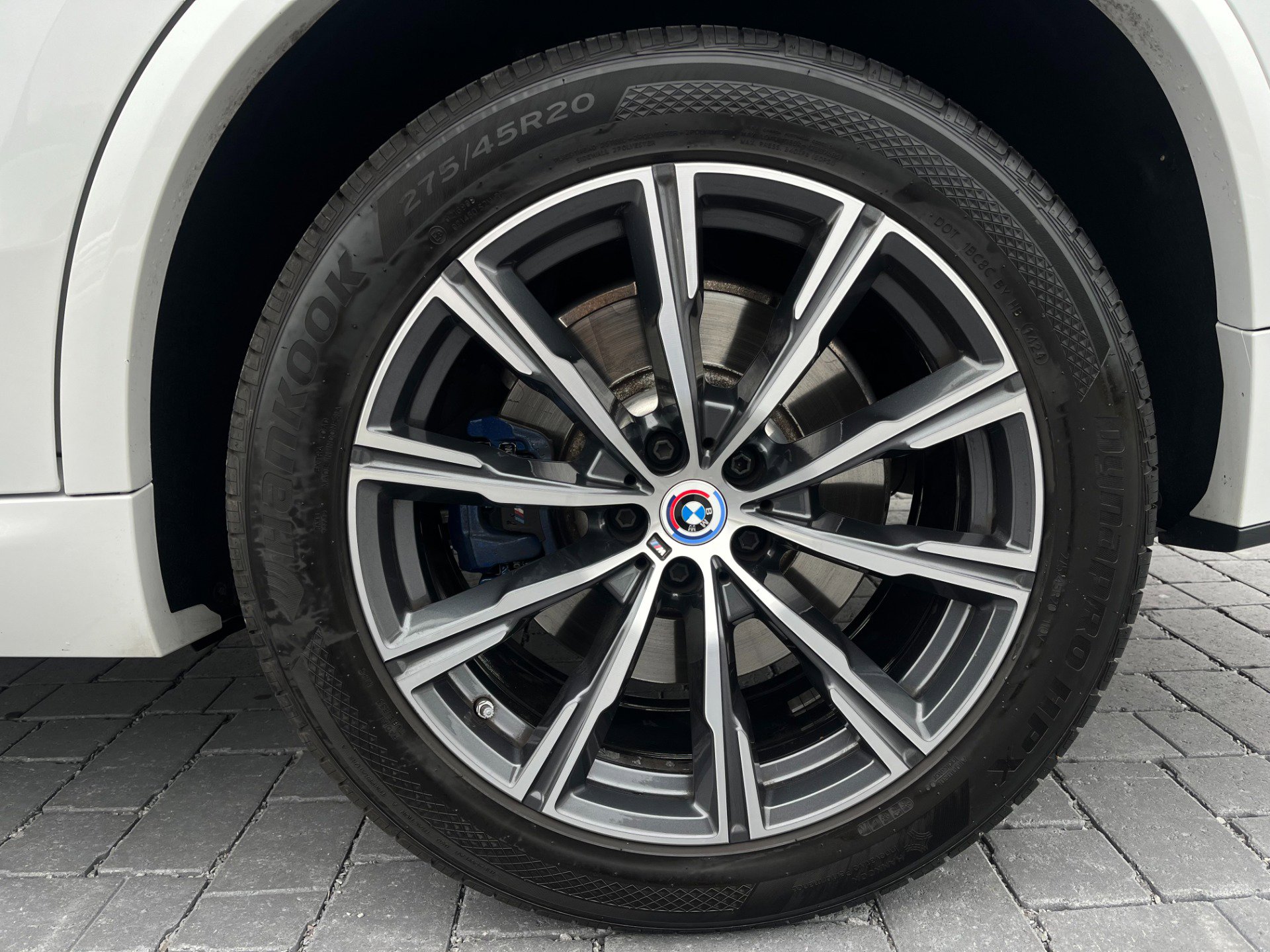 Used 2022 BMW X5 M50i w/ Executive Package image 15