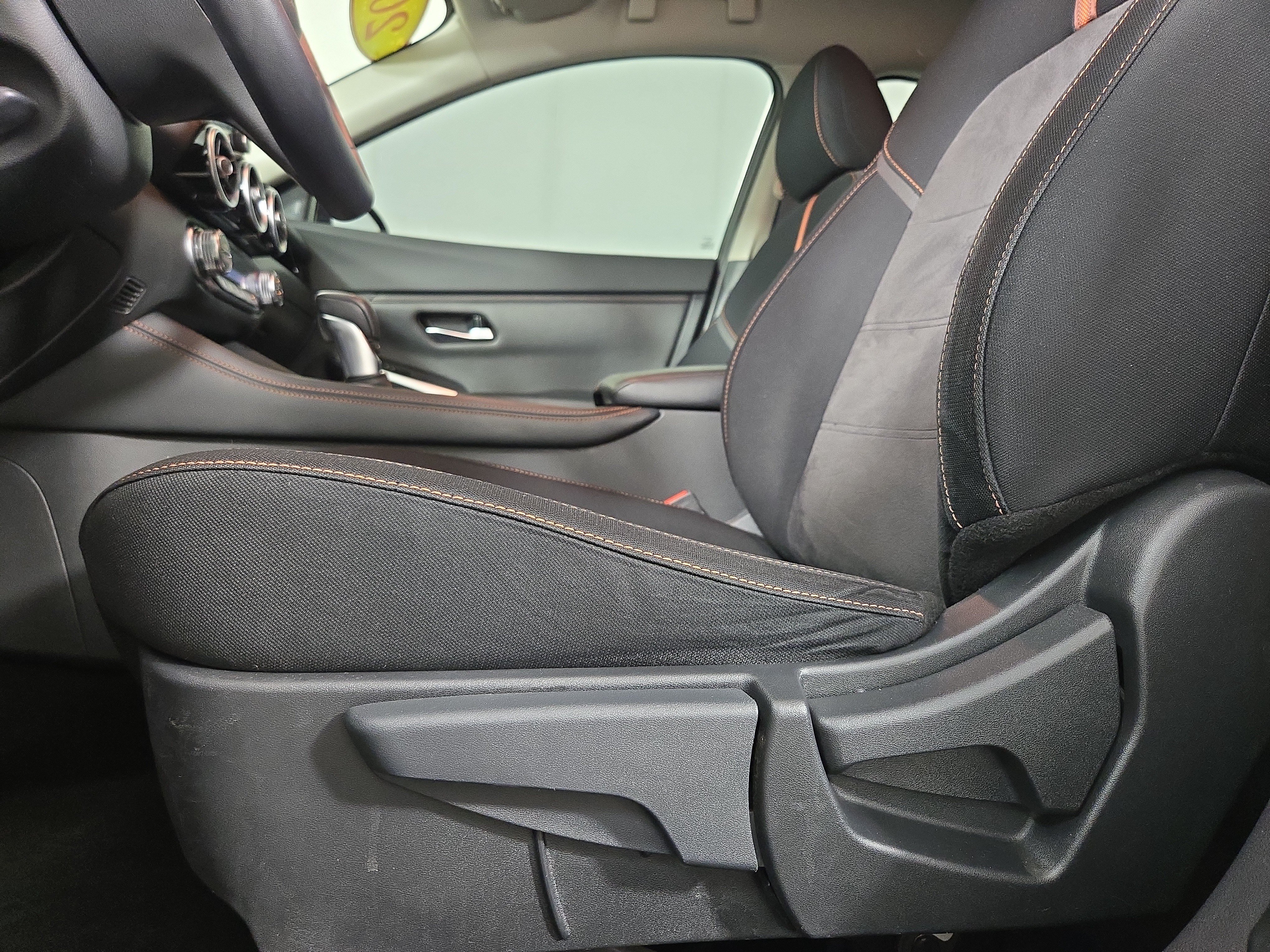Used 2021 Nissan Sentra SR FWD image 29