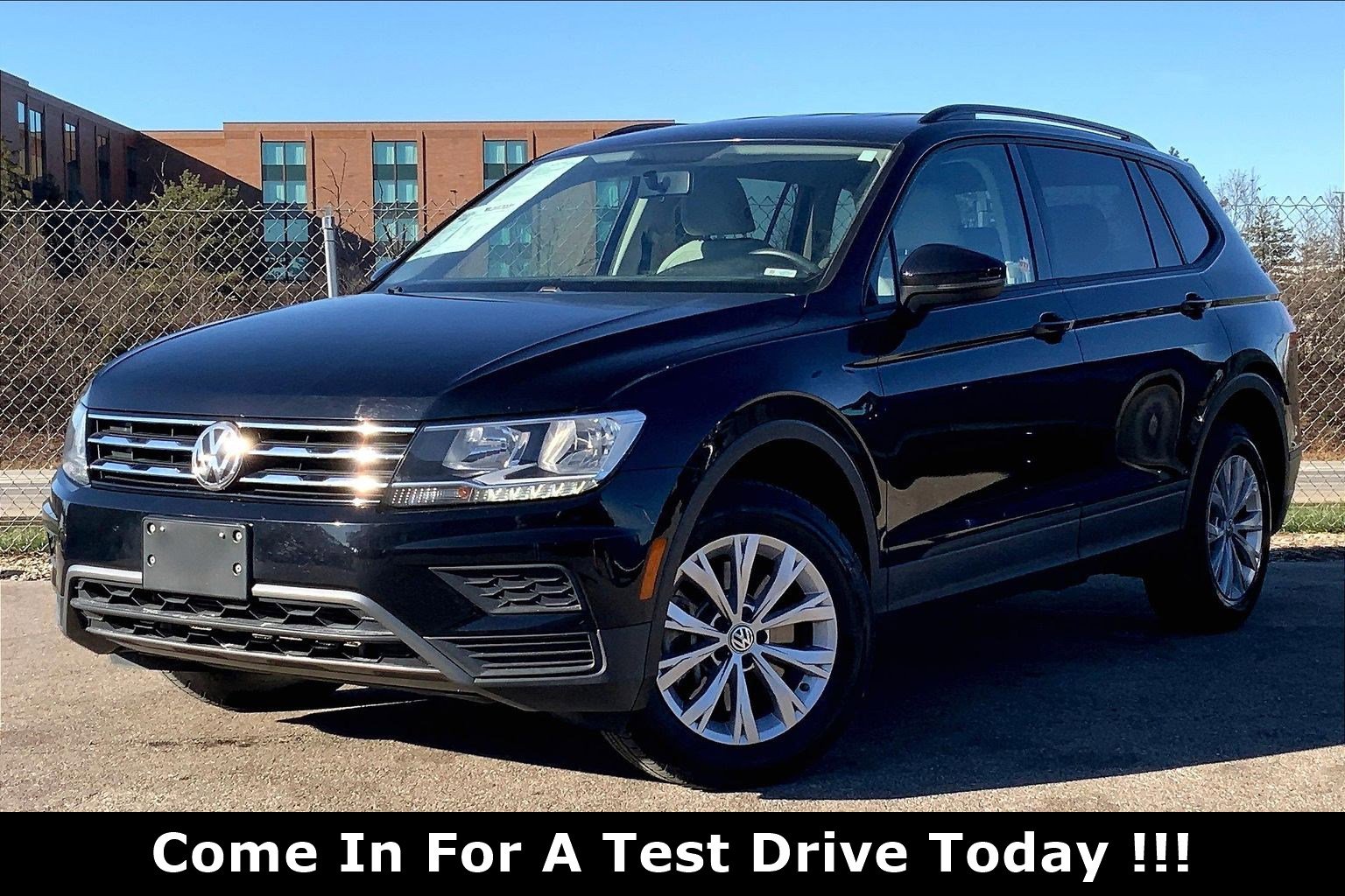 Used 2019 Volkswagen Tiguan S w/ Driver Assistance Package image 13