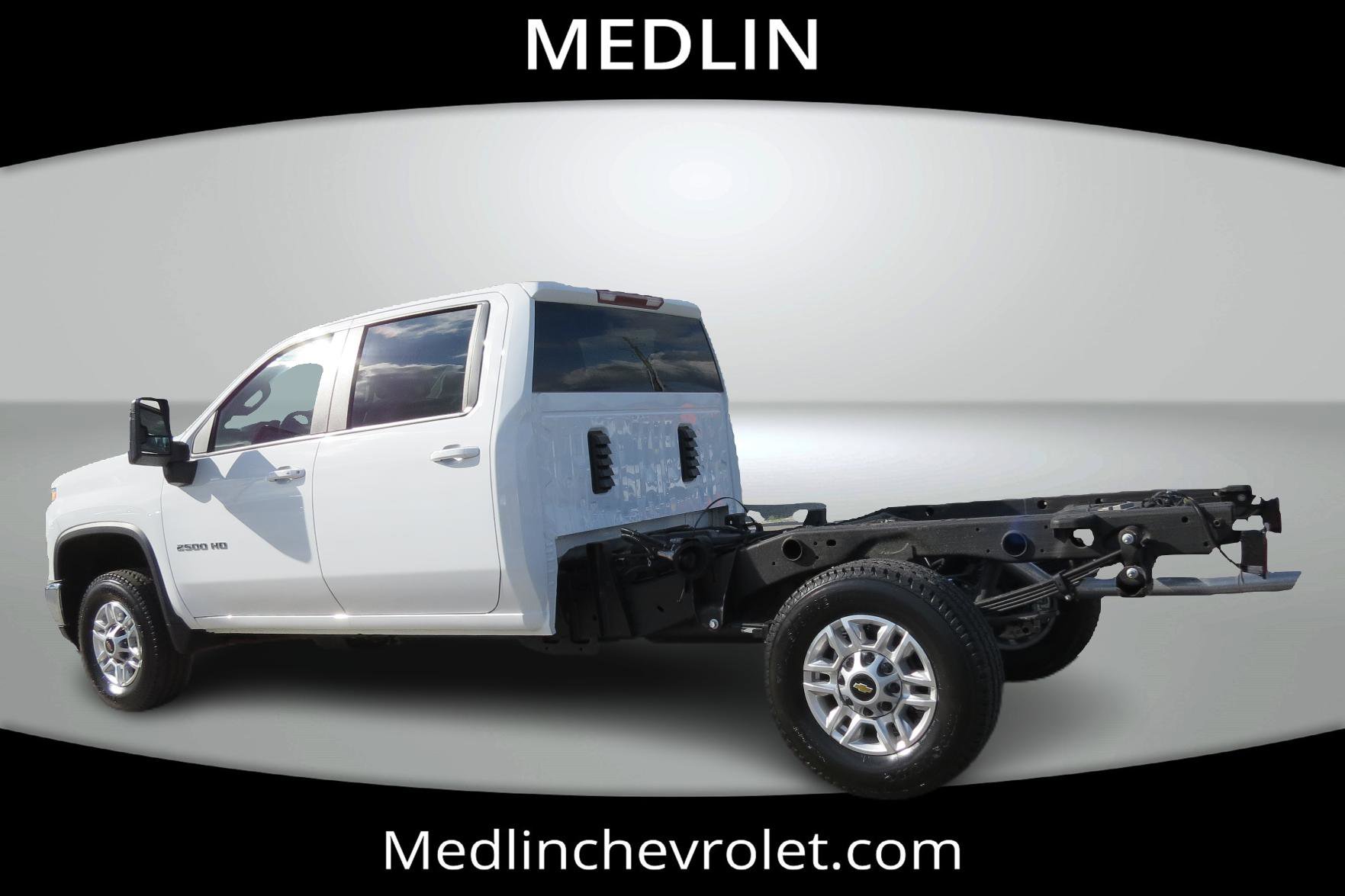 Used 2025 Chevrolet Silverado 2500 LT w/ Convenience Package AWD/4WD image 5