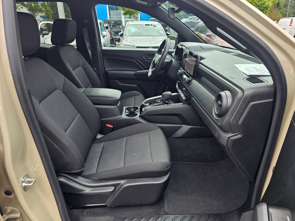 Used 2024 Chevrolet Colorado Trail Boss w/ LPO, Dark Essentials Package AWD/4WD image 28