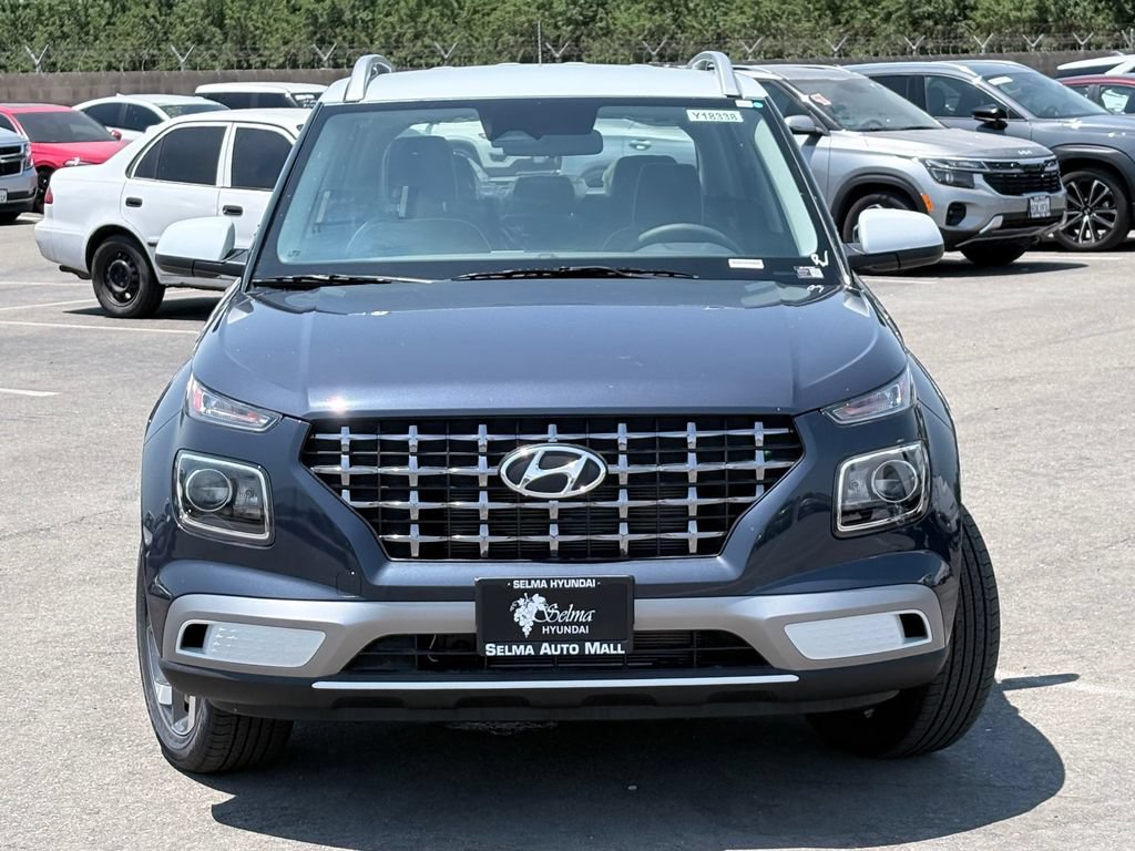 New 2026 Hyundai Venue SEL FWD image 2