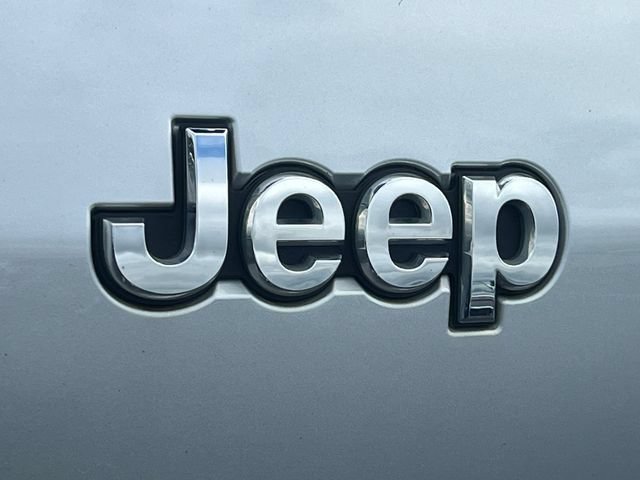 Used 2023 Jeep Grand Cherokee L Limited AWD/4WD image 14